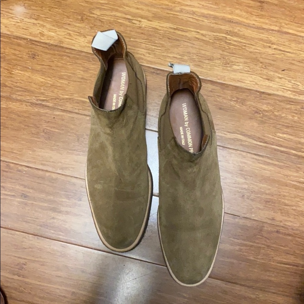 Tan suede boots in great condition